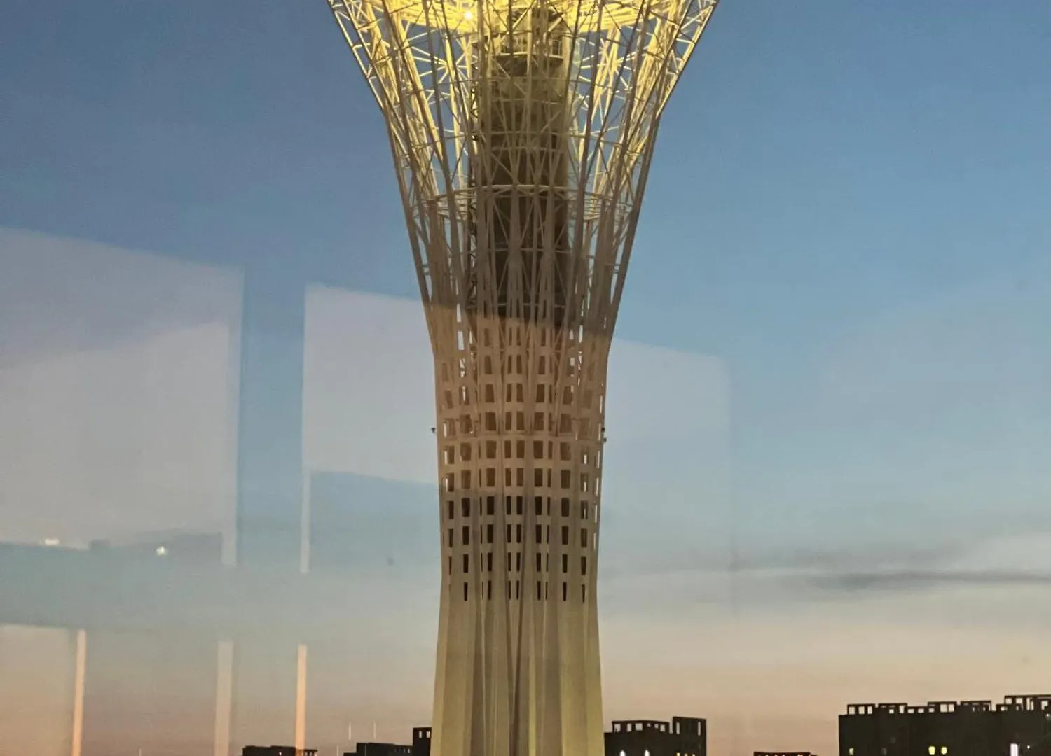 153 С Прекрасным Видом На Байтерек И 2 Большими Кроватями Astana Kasachstan